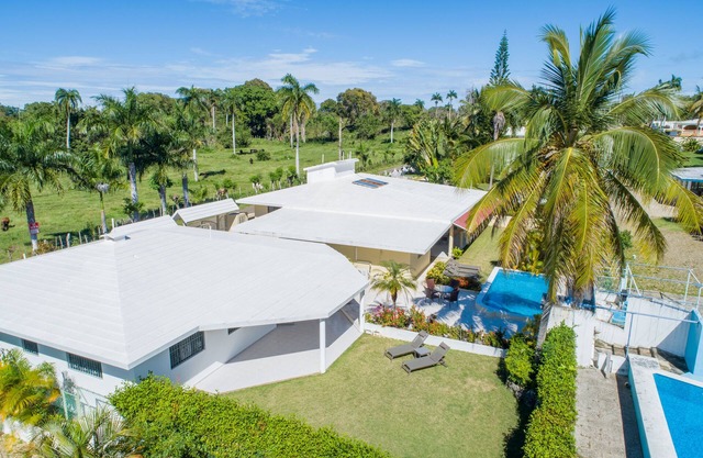 TWO Houses ONE Property, Private Pool