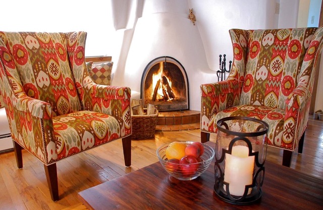 Two King Master Suites! Enchanting Adobe on Quiet Cul-De-Sac. Walk to the Plaza!