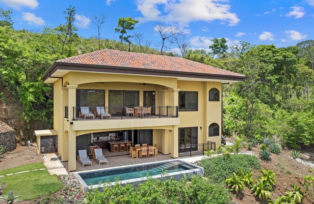 Two King Suites - Ocean Views - Private Pool