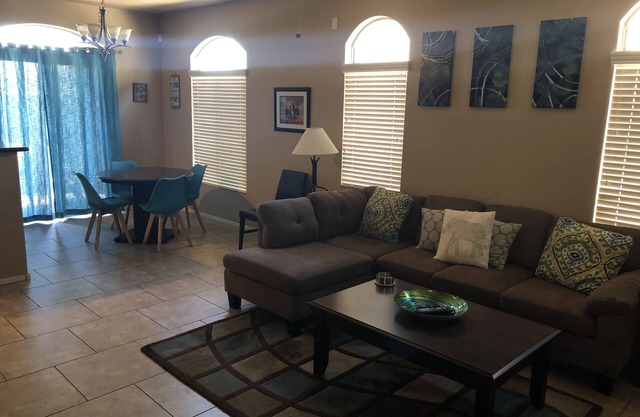 Two Master Suites! Cozy Vacation Getaway or Corporate Travel