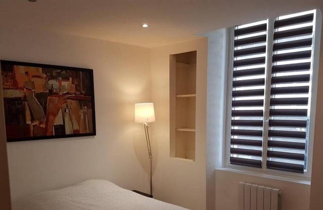Two-room apartment in Mansle center