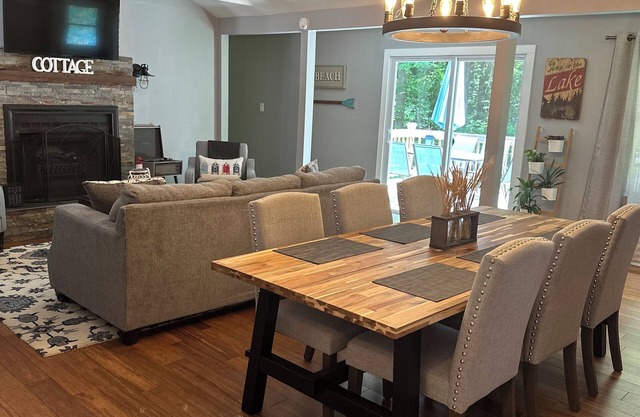 Two separate updated secluded cottages for one price. near beach & restaurants