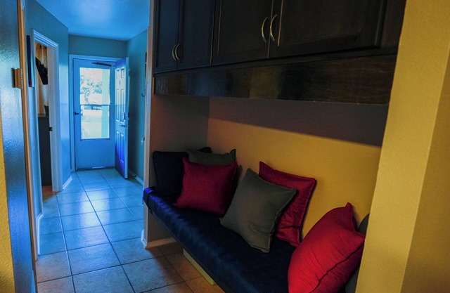 TX Canyon Lake Condo w Great View, Pool, Boat & Trailer Parking