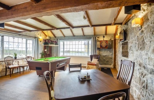 Ty Dderw Country Inn