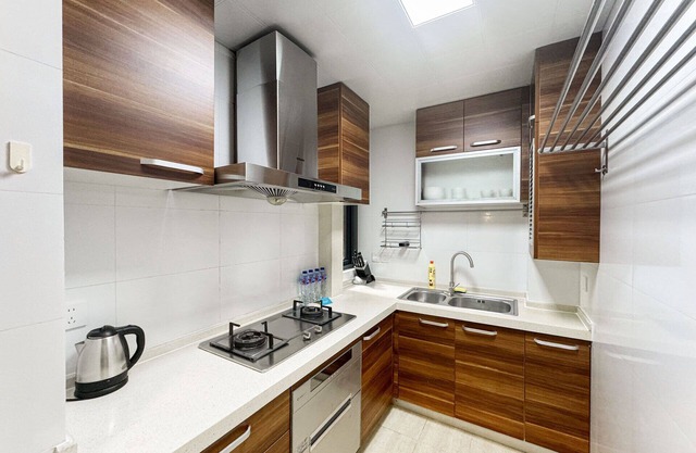 Tyms 2BR with Kitchen 5min to Metro