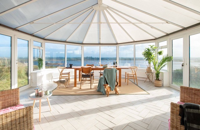 Tyn Pwll: 5‑Bed Detached House Sleeping 10 in Rhosneigr | Managed by Anglesey Holiday Lettings