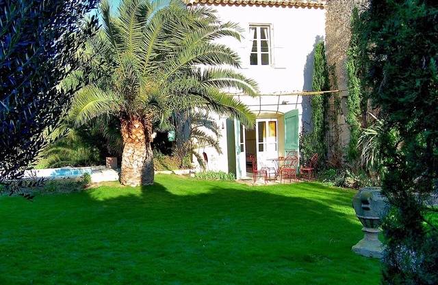 Typical Languedoc grape picker house with swimming pool