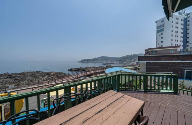 Ulsan Bluebird Pension