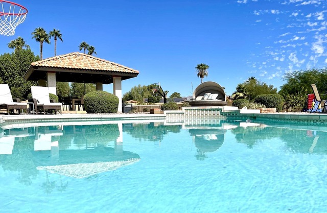 Ultimate Entertaining/FamilyHome with Endless Private Amenities-Pickleball/Golf