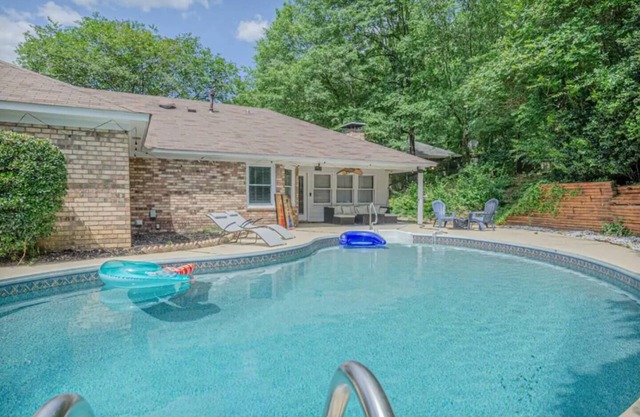 Ultimate Getaway: Pool and Games