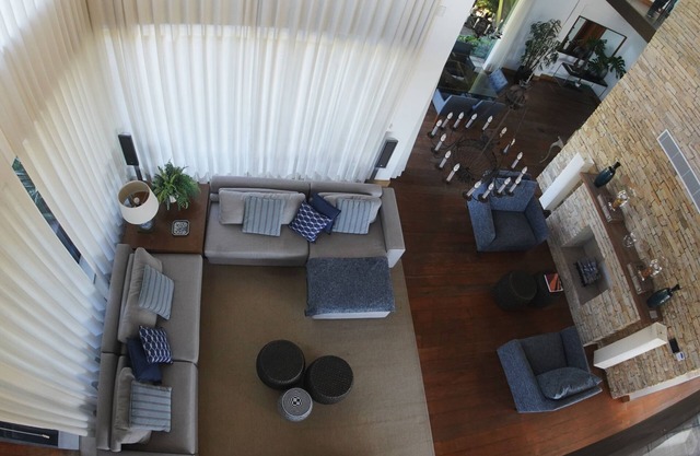 Uma Mansão em Frente a Praia que Permitira o Descanso e Contato com a Natureza