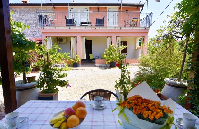 Umag-Đuba apartment, close to the sea, quiet area, barbecue, Wi-Fi