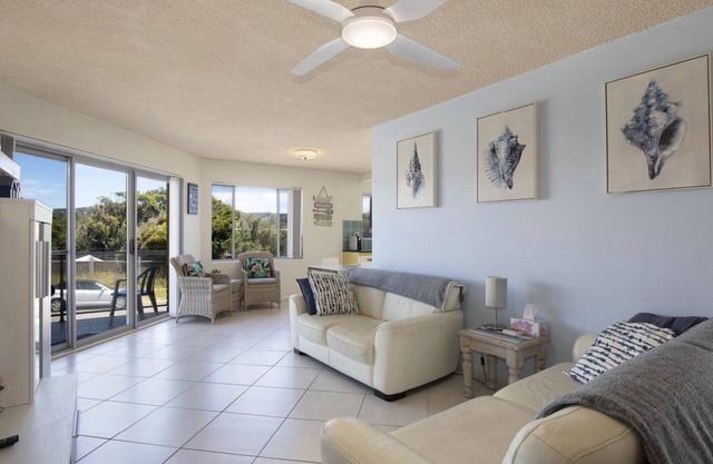 UMINA BEACH OCEAN VIEW - WATERFRONT UMINA BEACH