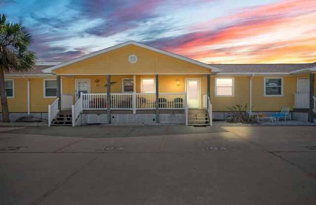 Unbeatable Beach Stay with Pools & Town Access.