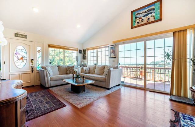 Unbelievable San Francisco Bella Vista Views - 3 bedroom house in Brisbane