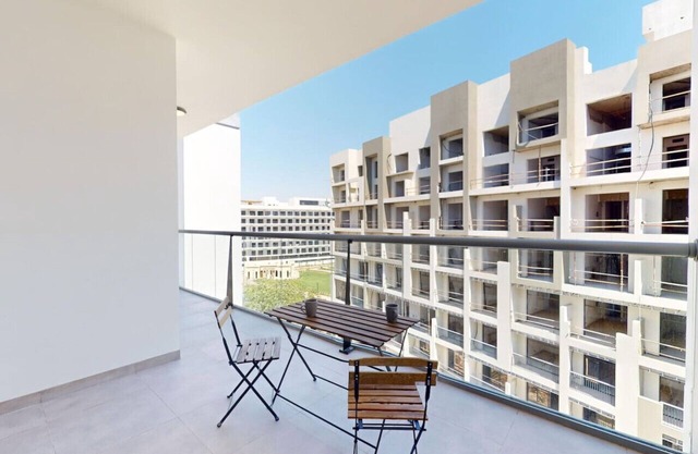 Uni Estate - Inviting One Bedroom