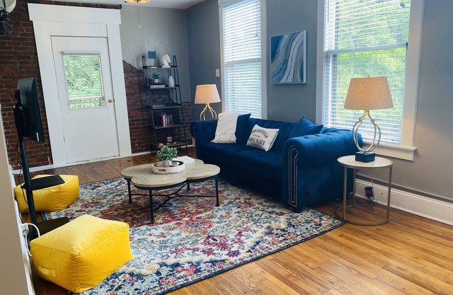 Unique 1 Bedroom Apartment in the heart of downtown Jonesborough