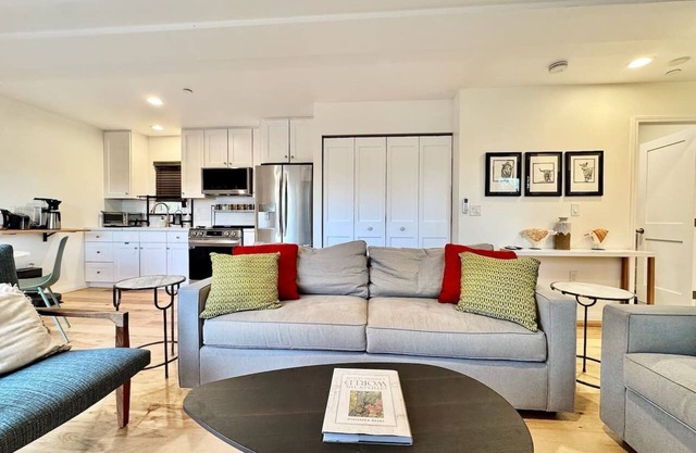 Unique Container Home 20 Acres Modern Stay