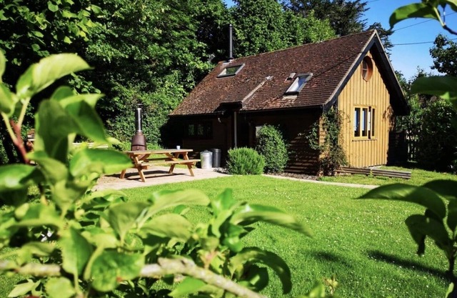 Unique detached holiday cottage, Hampshire