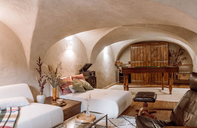 Unique et Spacieuse Maison Centrale Dans la Vallée et Très Bien Desservie