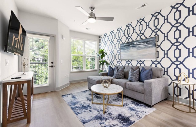 Unique Living 5 Min From Downtown