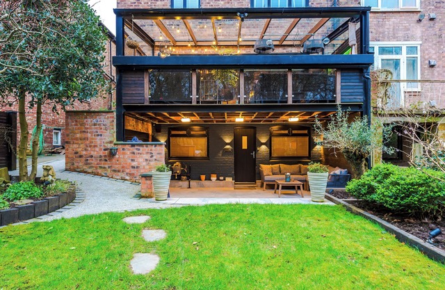 Unique luxury garden apartment in Northenden/2 Guests