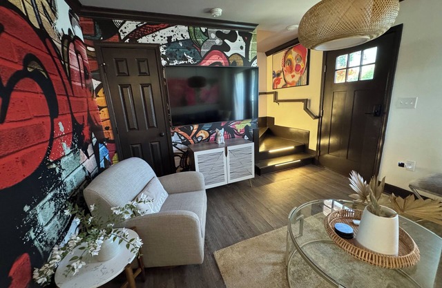 Unique, professionally designed amenity-rich 2-bedroom townhome in Uptown CLT