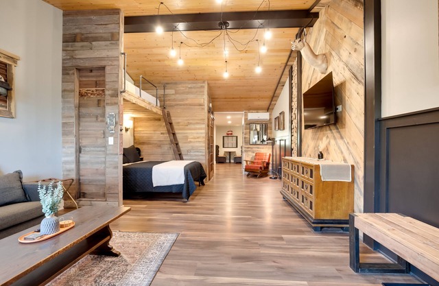 Unique Stay on Harrison Hills Trails w/Sauna!