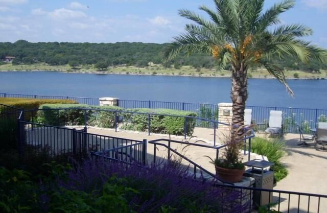 UNIT 1123 2 Bedroom 2 Bathroom villa on Lake Travis