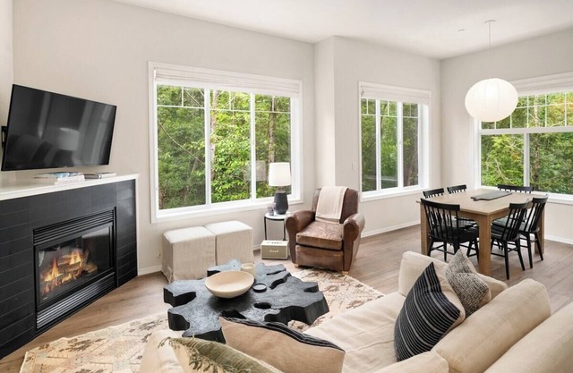 Unit 4 One Central · Newly Remodeled Executive Home - Unit 4