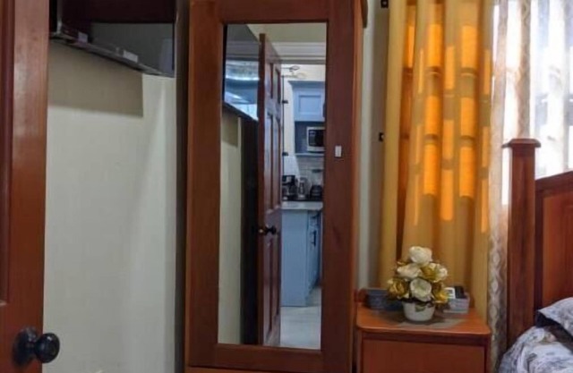 Unit 4 - Upstairs Back