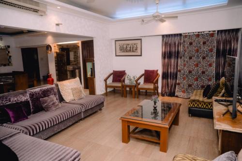 United Hospital near, Luxury, Apartment