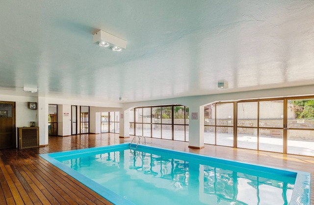 Units in Building With Swimming Pool in Gramado - MDC