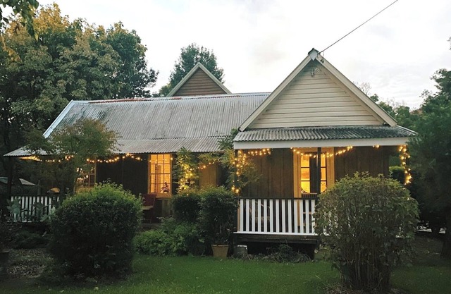 "Unplug & Reconnect" at our romantic Rose Cottage