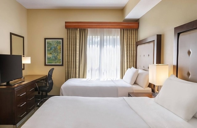 Unwind and Indulge In Our Oasis! Outdoor Pool, Free Breakfast, Full Kitchen!