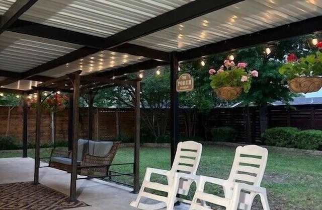 Unwind - Beautiful 3 BR, Expansive Patio, Grill