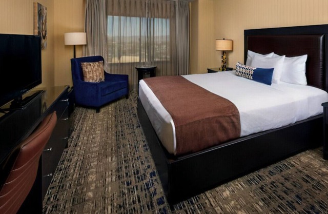 Unwind in Elegance! Your Perfect Romantic Retreat