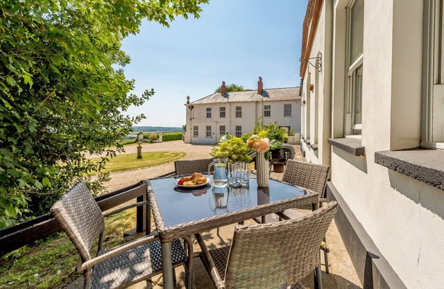 Upcott Cottage, Upcott House