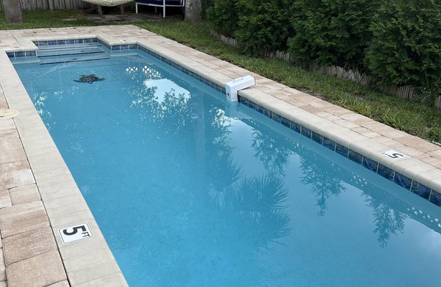 UPDATED- 2/2 sleeps 5 with private pool, just steps to the sand