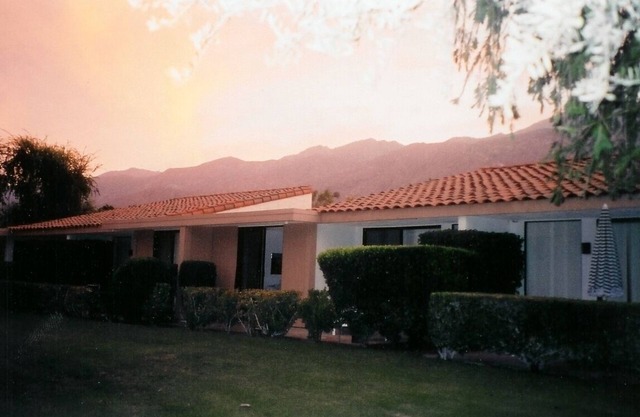 Updated 3 Bedroom Next To Pool!