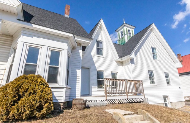Updated 3 bedroom vacation rental in Sunapee