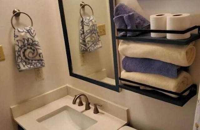 Updated & Cozy 3/2 in Downtown Historic St Marys