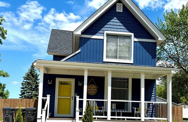 Updated! Great Location: Walk to Beach & Downtown.