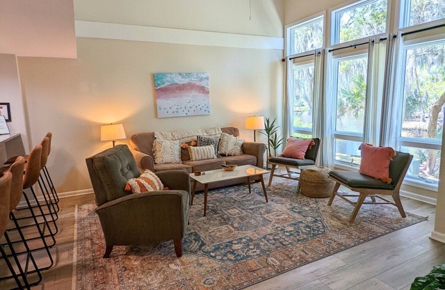 Updated Lagoon View TH, 3 BR, 2.5 BA, Sleeps 8-Amenities Pass Included-Golf Cart