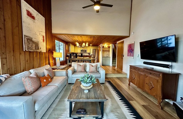 Upgraded Townhome at Canyon Lodge