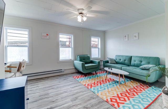 Upper Central: Closest Rental to Mile One and The Convention Center!