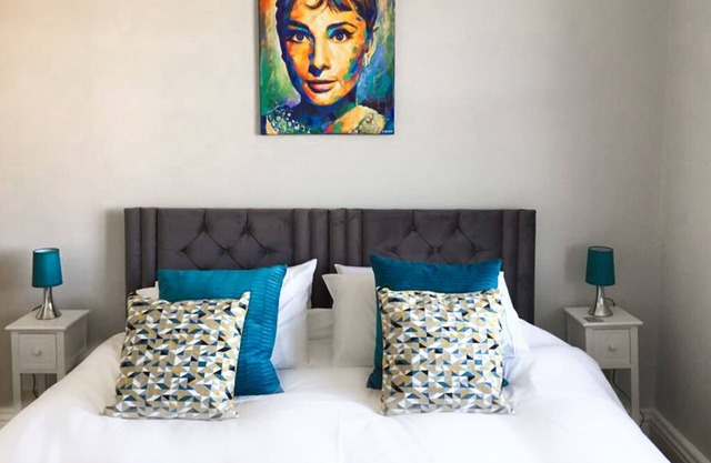 Upper Swan View Harrogate - Superb location. Sleeps 3. Dog Friendly. Refurbished