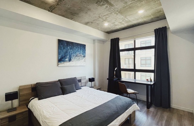 Upscale 2BD Apartment close to Americana