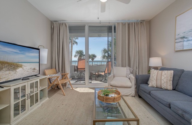 Upscale Family-Friendly Beachfront Condo Conveniently Located