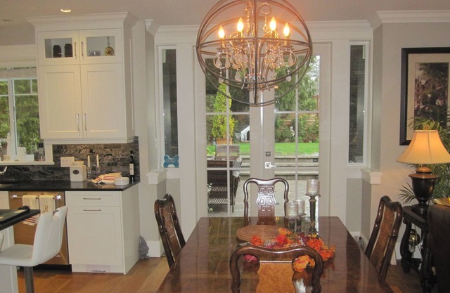 Upscale Home, Backyard Haven - pet friendly - 10 Minutes to Downtown.